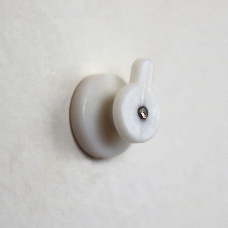 yueton 50pcs Mini Wall Mount Non-Mark Hooks Picture Photo Frame Hangers - Image 4